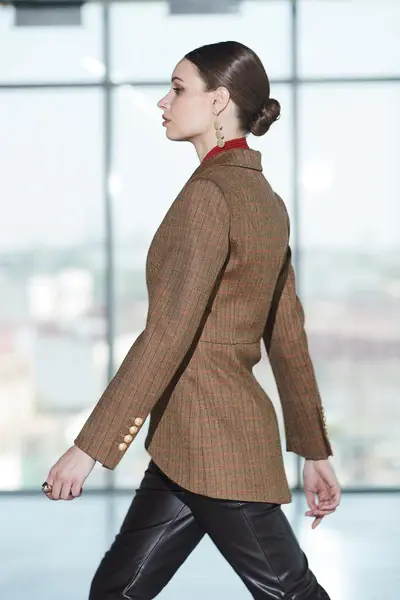 9530004000293 - 4.webp