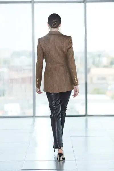 9530004000293 - 7.webp