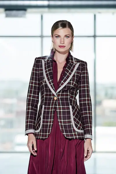 9530004000295 - 3.webp