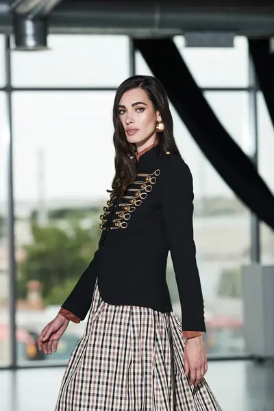 9530004000307 - 3.webp