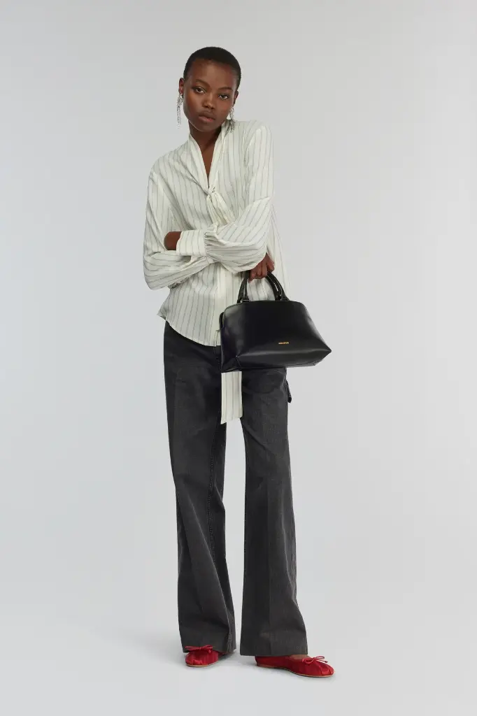 9530024001215 - 5.webp