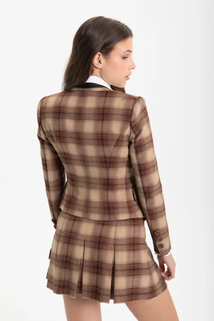 chaqueta-de-cuadro-preppy (2).webp