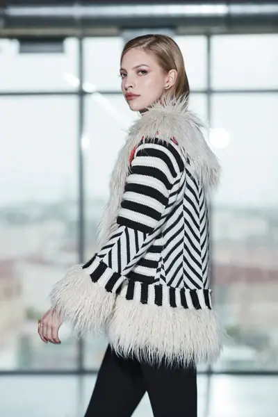 9530047000871 - 3.webp