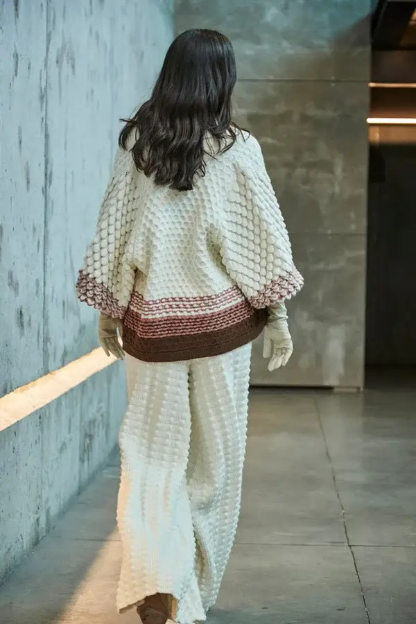 93 30 047 000811 - 3.webp