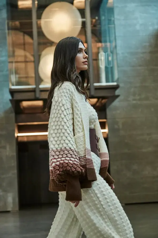 93 30 047 000811 - 4.webp