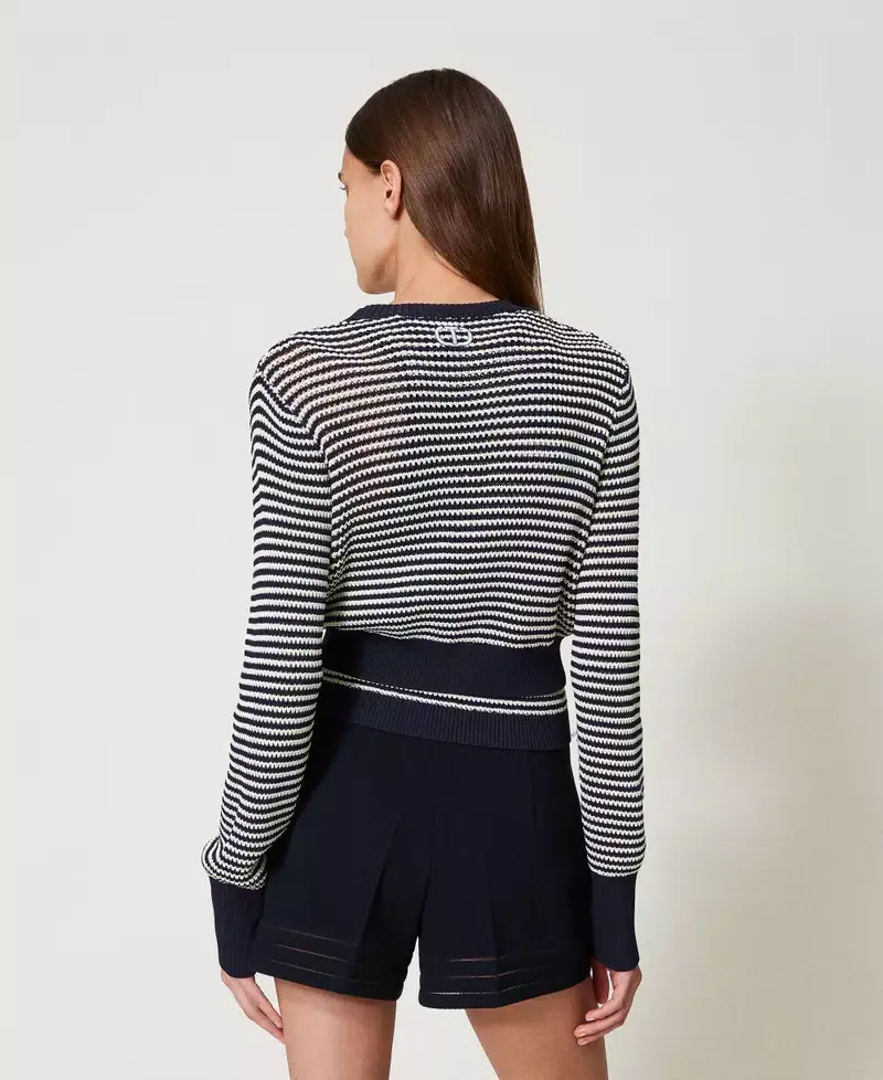 95 30 053 000006 - 3.webp