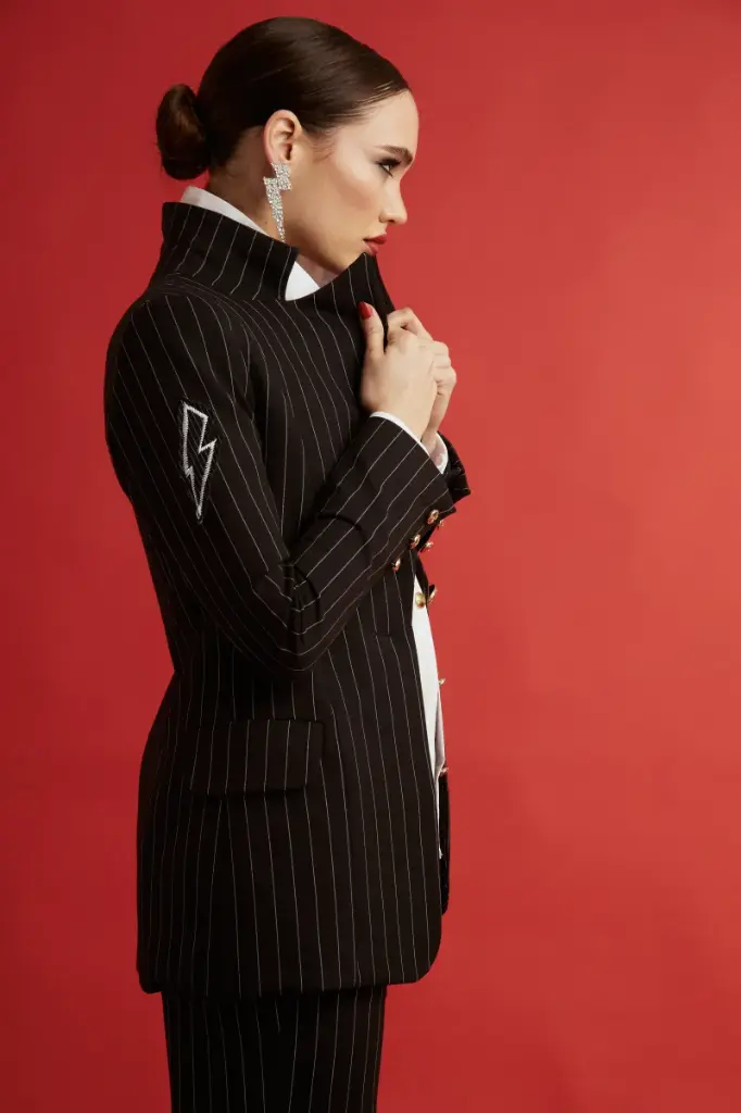 94 30 004 000239 - 3.webp