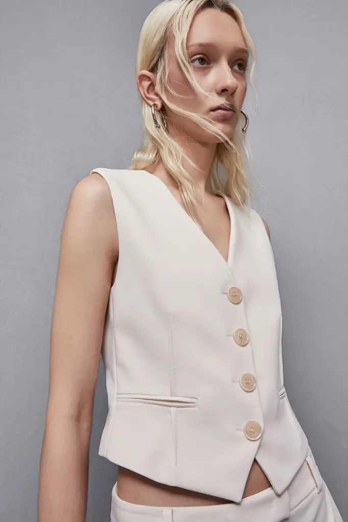 94 30 011 000245 - 4.webp