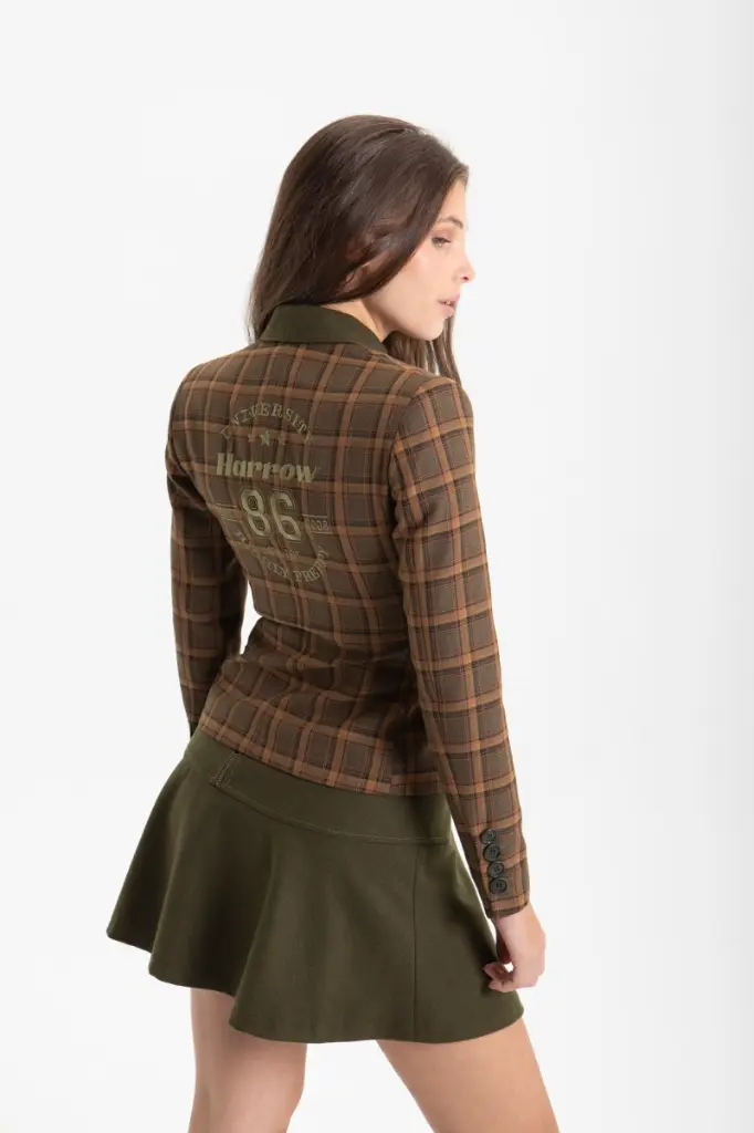 falda-de-lana-verde-con-escudo (2).webp