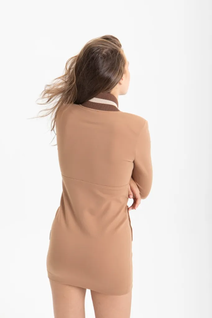 vestido-punto-estilo-bomber (3).webp